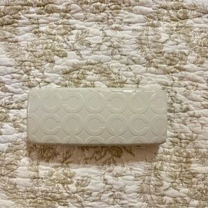 Coach Signature Eyeglass / Sunglasses Case – White
